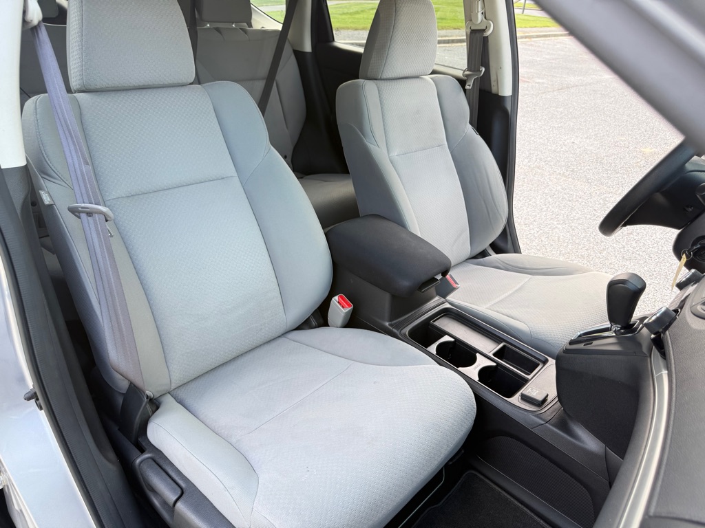 Photo 25 of this HONDA CR-V