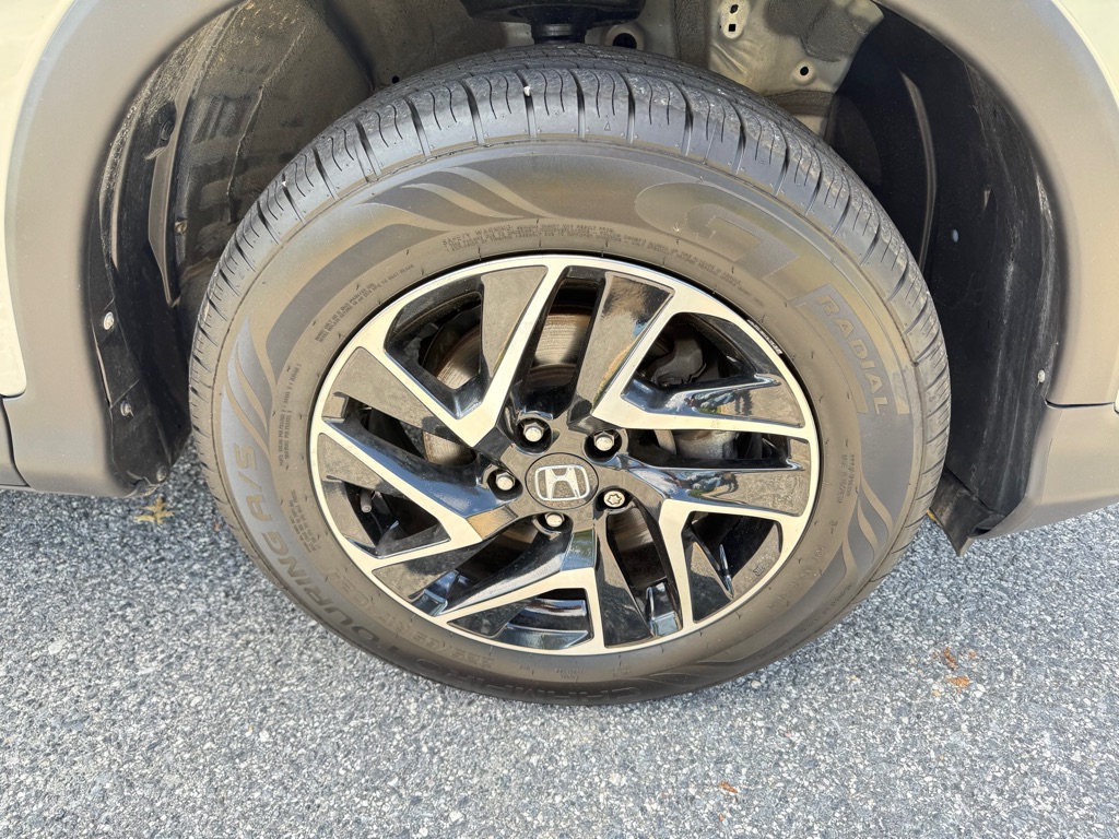 Photo 9 of this HONDA CR-V
