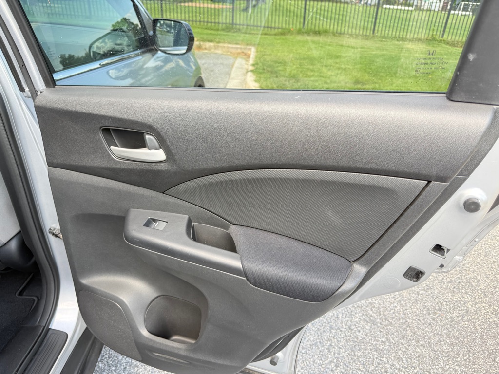 Photo 31 of this HONDA CR-V