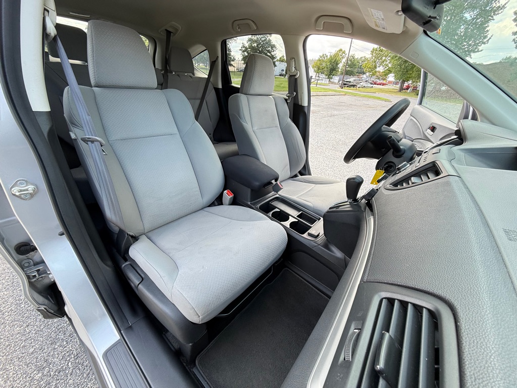 Photo 29 of this HONDA CR-V
