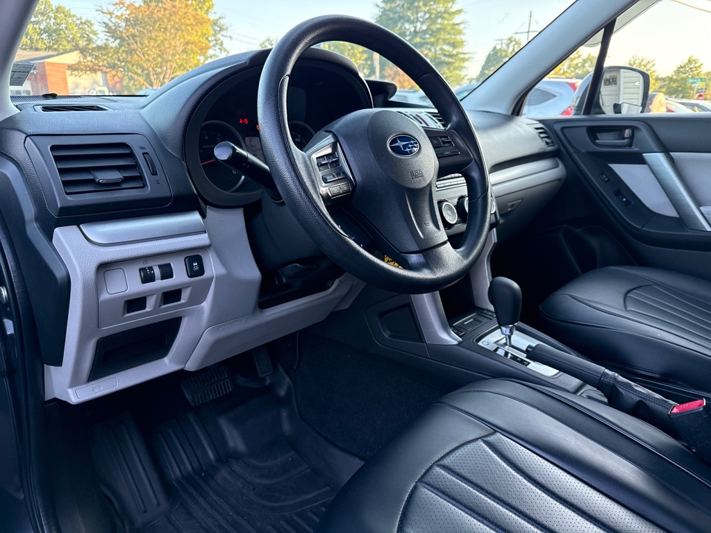 Photo 13 of this SUBARU FORESTER