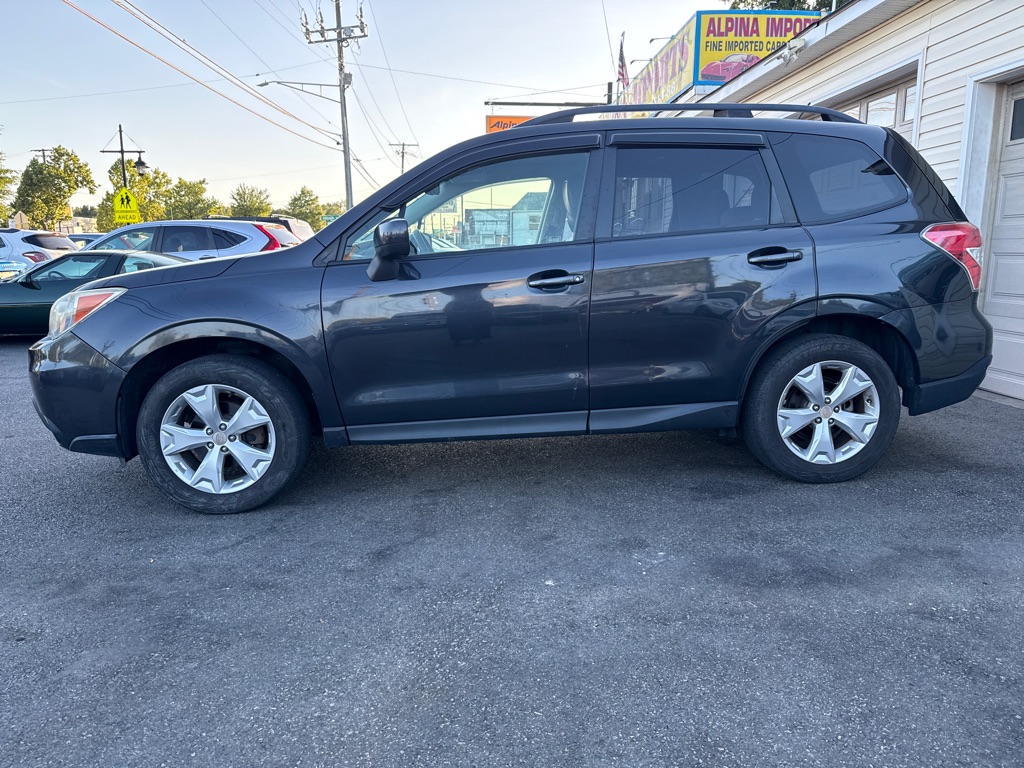 Photo 2 of this SUBARU FORESTER