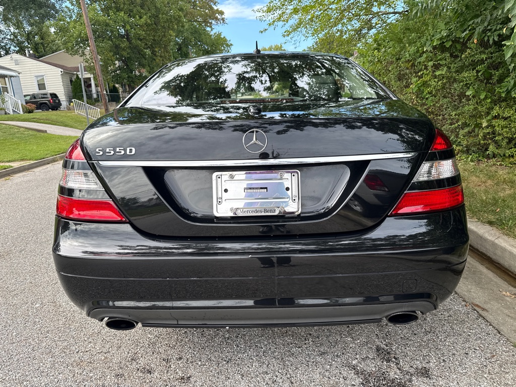 Photo 5 of this MERCEDES-BENZ S-CLASS
