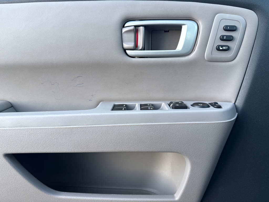 Photo 9 of this HONDA PILOT