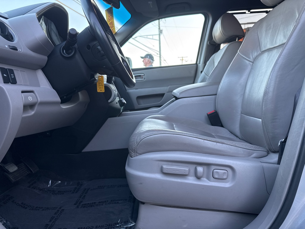 Photo 7 of this HONDA PILOT
