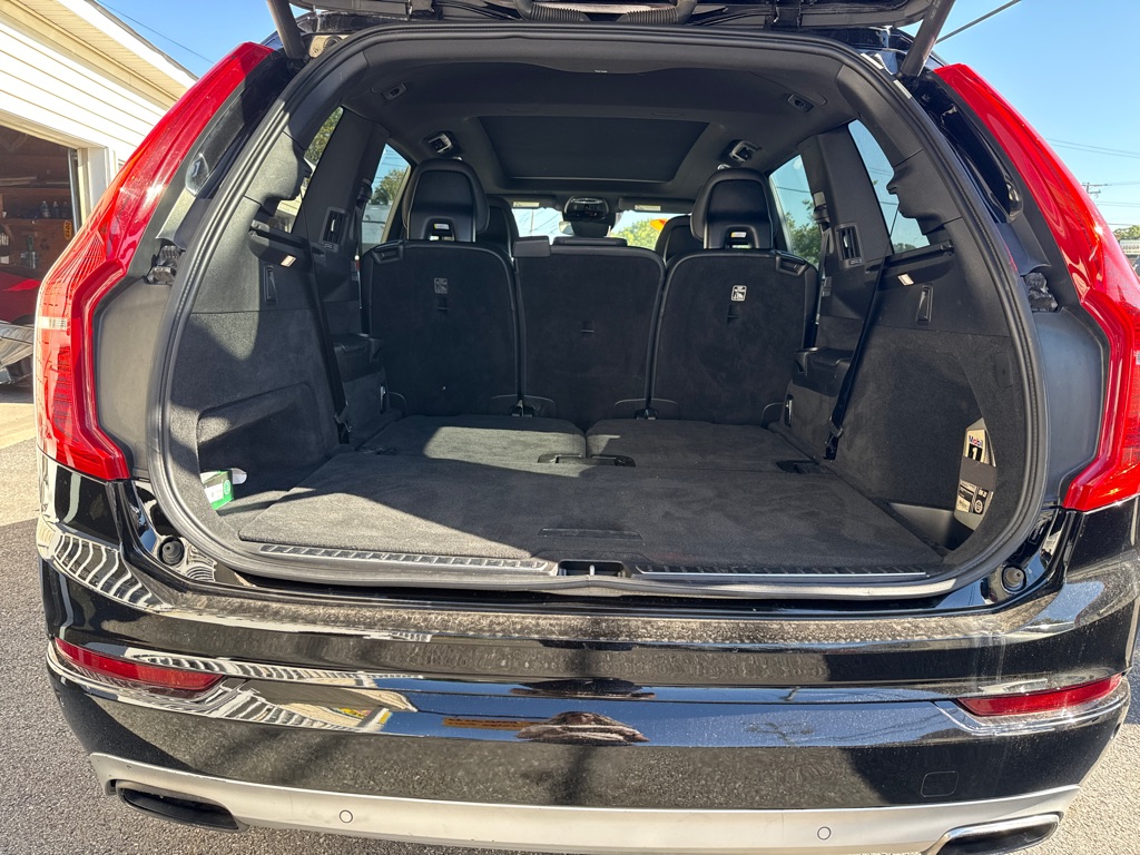 Photo 12 of this VOLVO XC90
