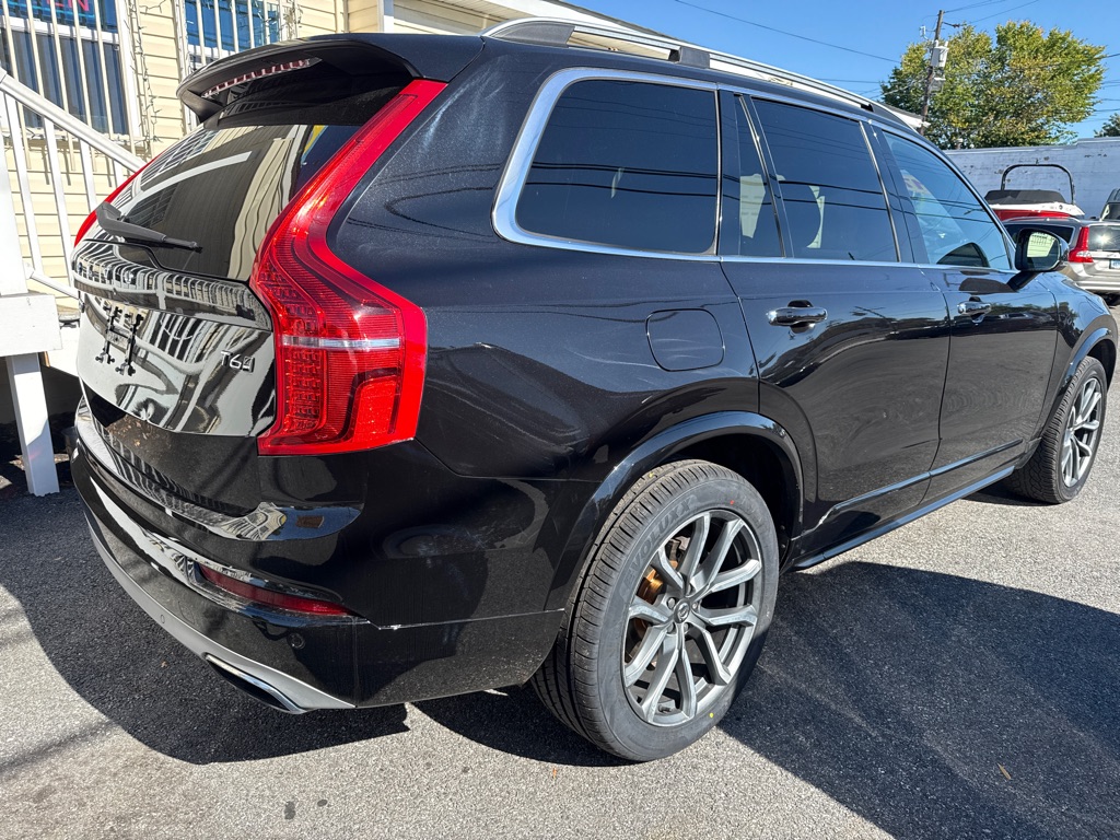 Photo 10 of this VOLVO XC90