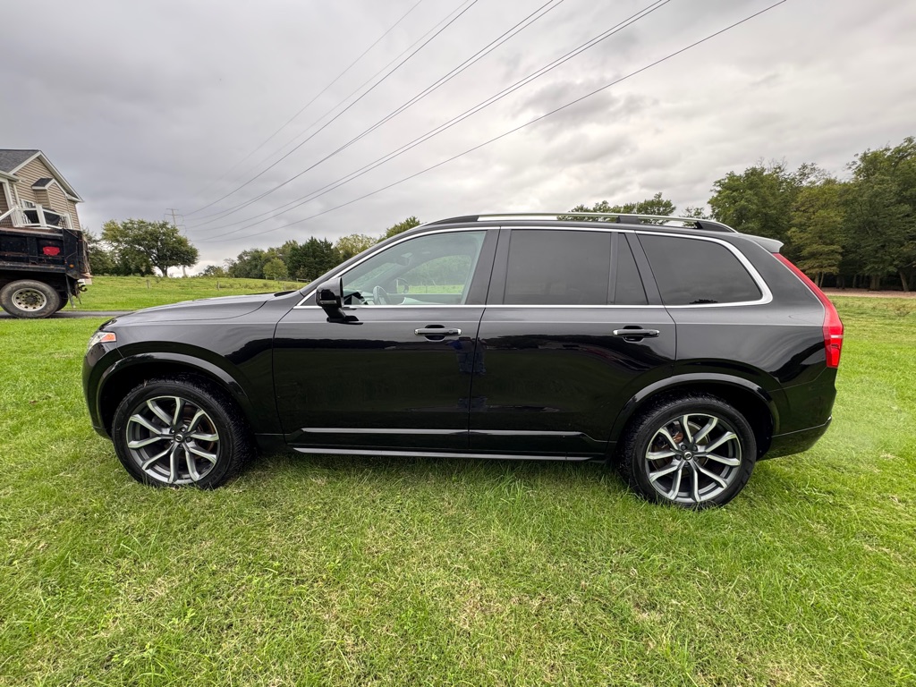 Photo 2 of this VOLVO XC90