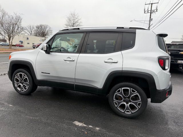 Photo 7 of this JEEP RENEGADE