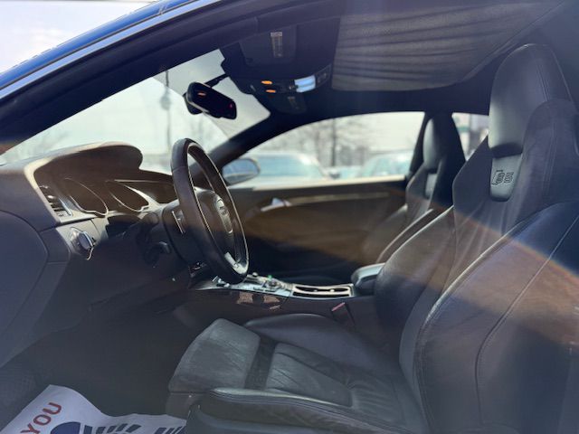 Photo 9 of this AUDI S5