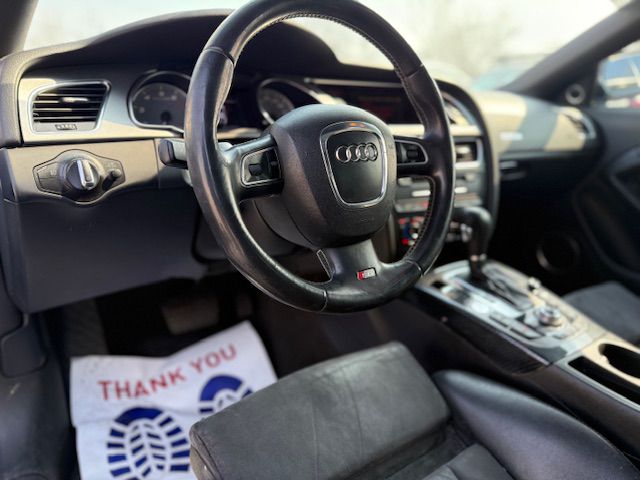 Photo 10 of this AUDI S5