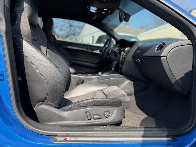 Photo 11 of this AUDI S5