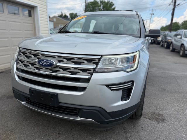Photo 2 of this FORD EXPLORER