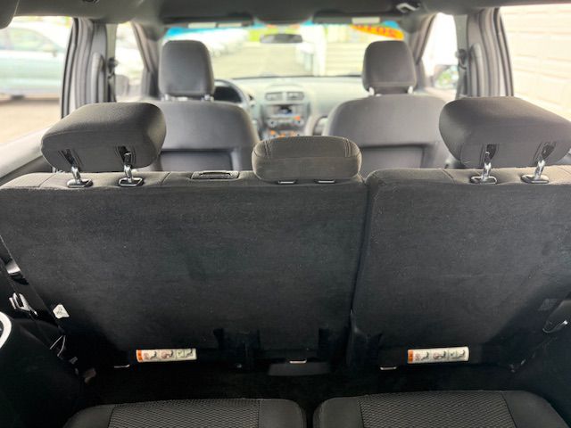 Photo 11 of this FORD EXPLORER