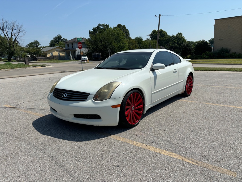 Photo 2 of this INFINITI G35