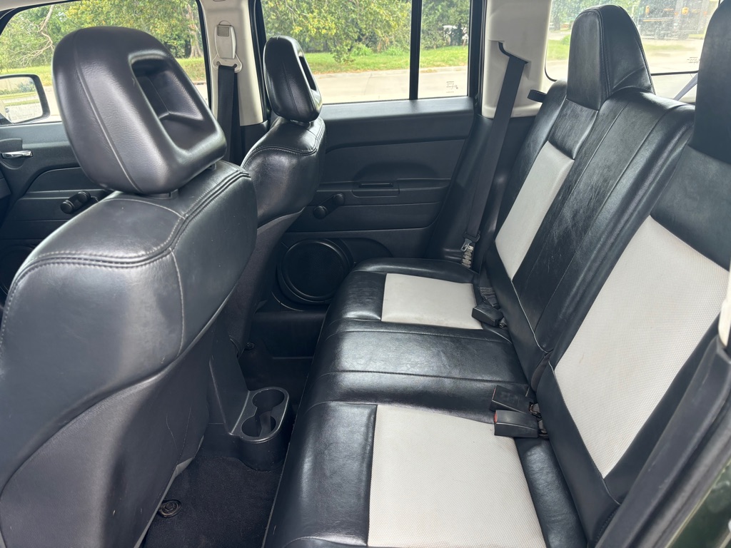 Photo 6 of this JEEP PATRIOT