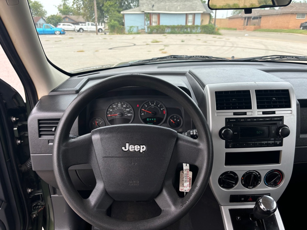 Photo 8 of this JEEP PATRIOT