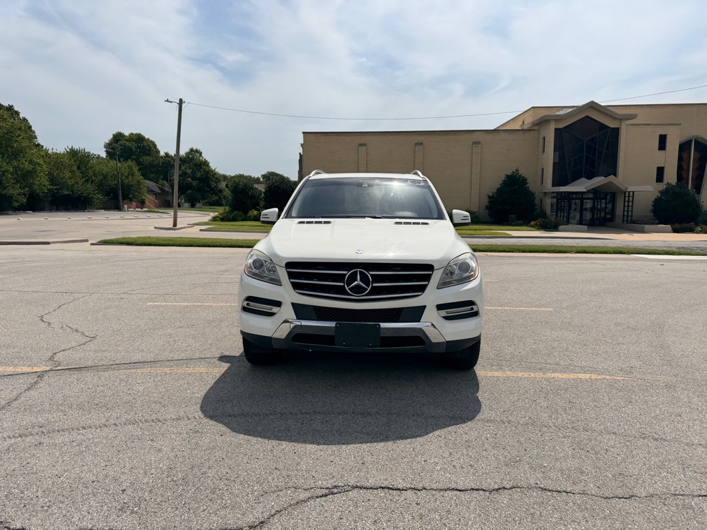 Photo 2 of this MERCEDES-BENZ M-CLASS