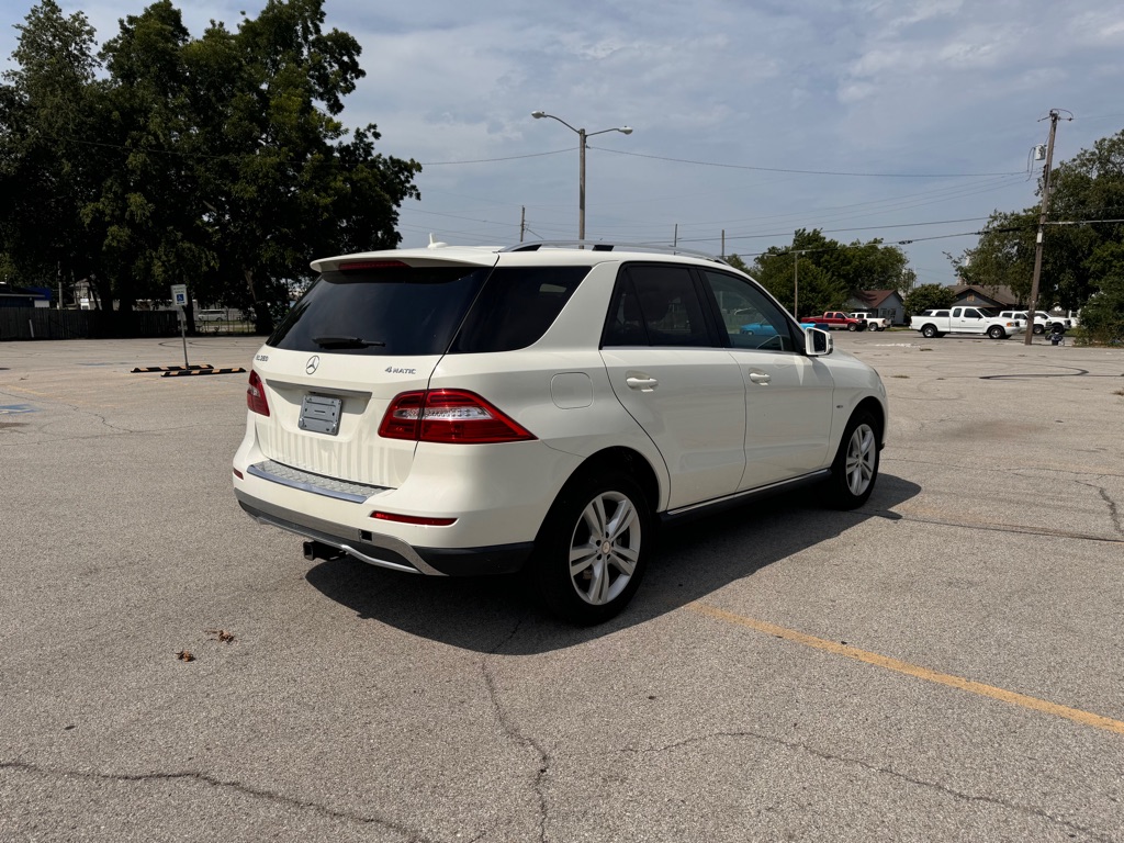 Photo 5 of this MERCEDES-BENZ M-CLASS