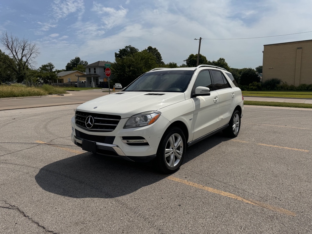 Photo 3 of this MERCEDES-BENZ M-CLASS