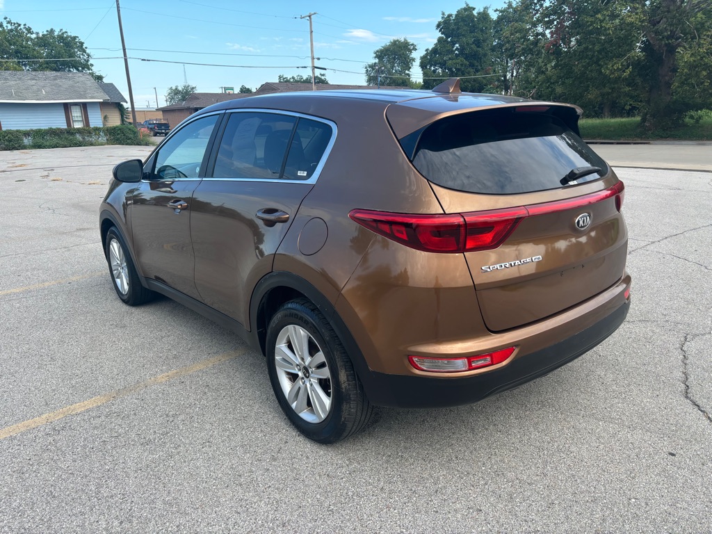 Photo 3 of this KIA SPORTAGE