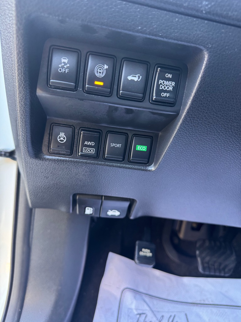 Photo 15 of this NISSAN ROGUE