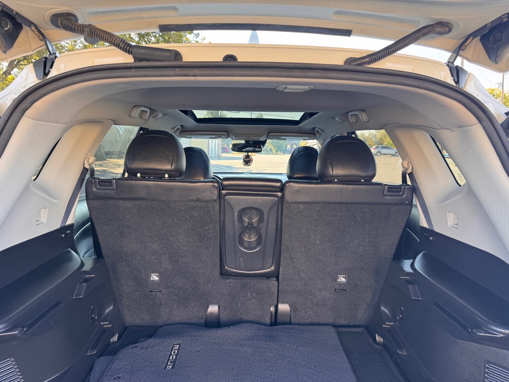 Photo 7 of this NISSAN ROGUE