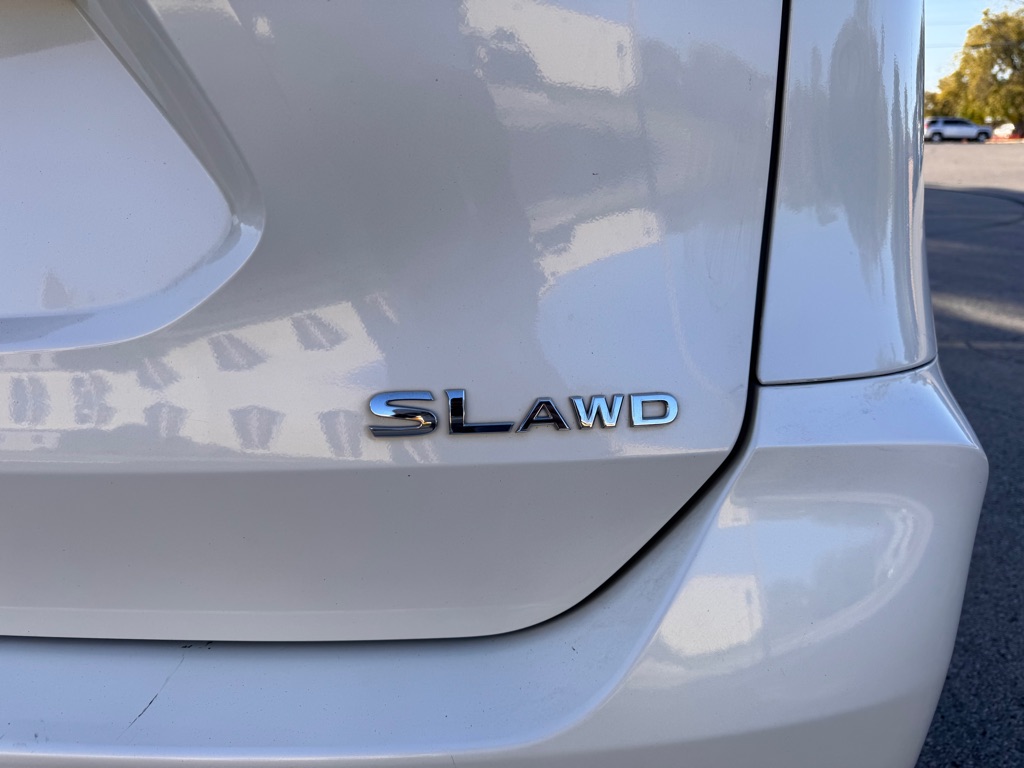 Photo 6 of this NISSAN ROGUE