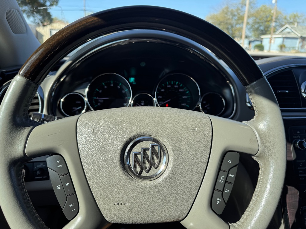 Photo 16 of this BUICK ENCLAVE