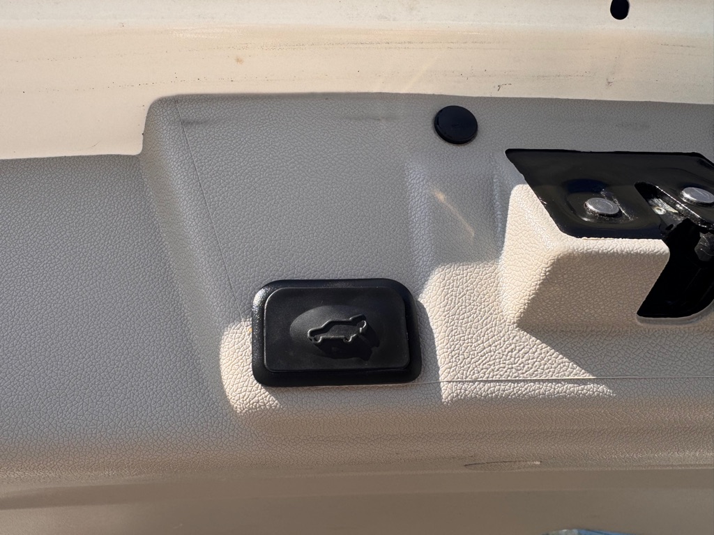 Photo 6 of this BUICK ENCLAVE