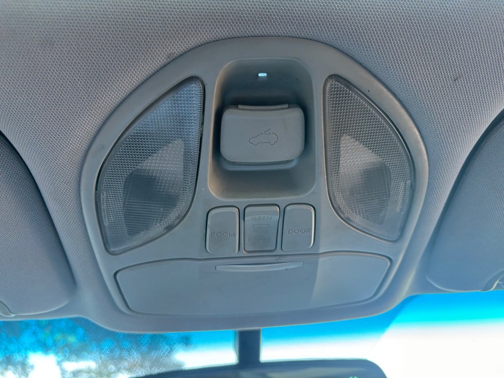 Photo 13 of this HYUNDAI SANTA FE SPORT