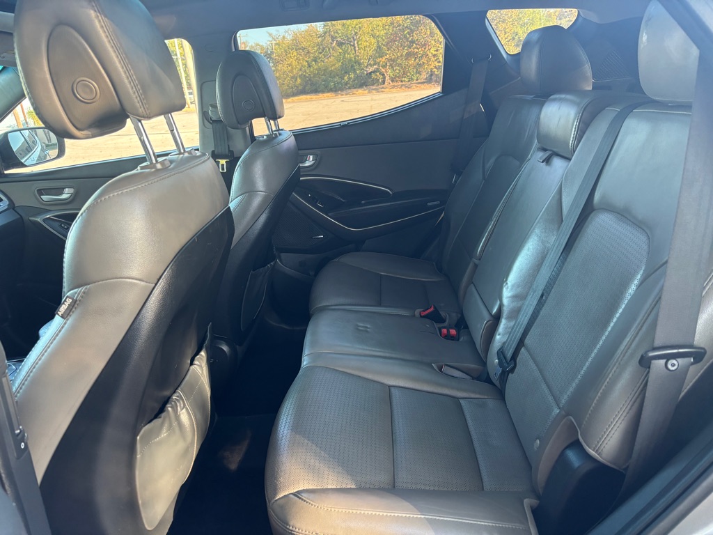 Photo 6 of this HYUNDAI SANTA FE SPORT