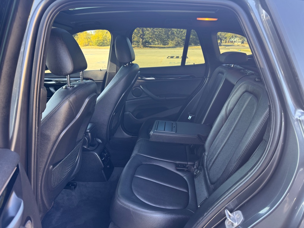 Photo 10 of this BMW X1