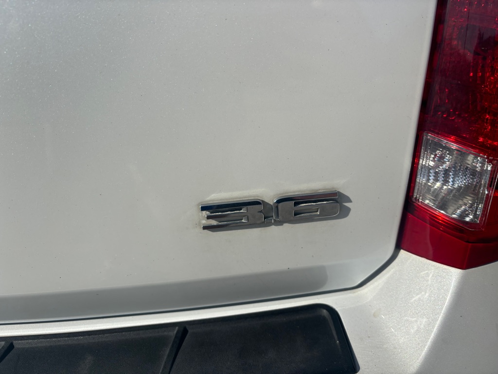 Photo 5 of this CADILLAC SRX