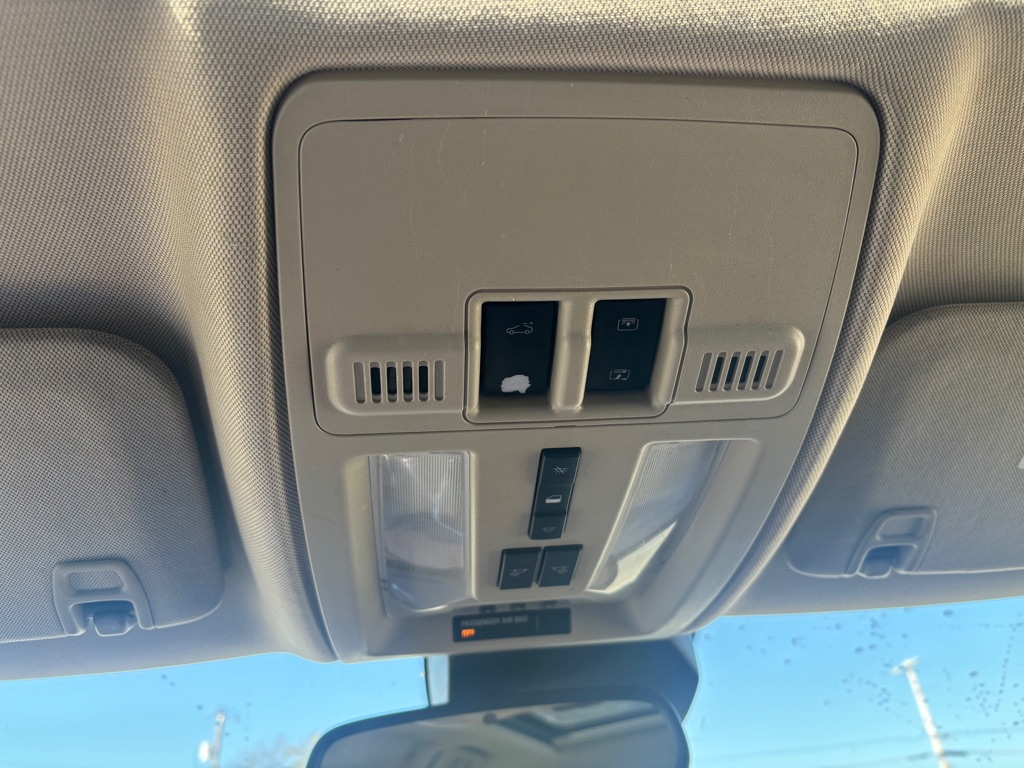 Photo 15 of this CADILLAC SRX