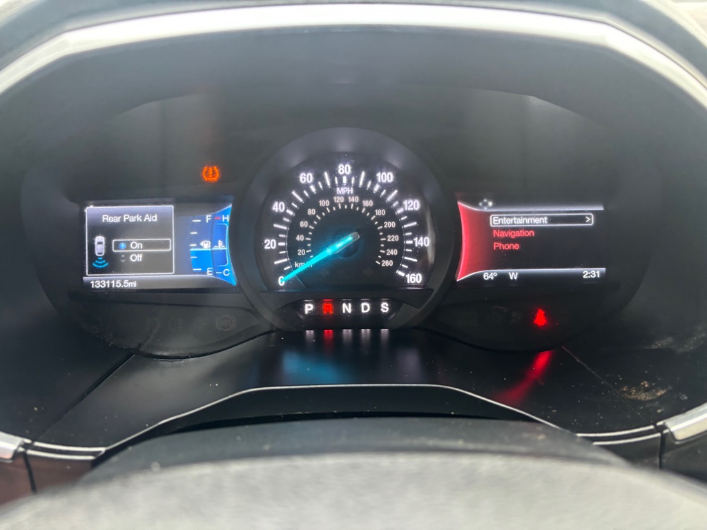 Photo 10 of this FORD EDGE