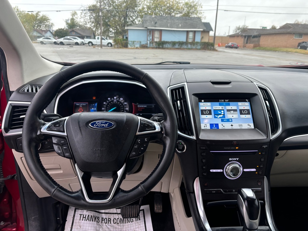 Photo 8 of this FORD EDGE