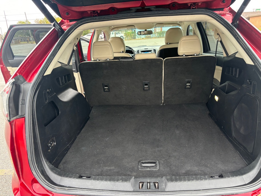 Photo 7 of this FORD EDGE