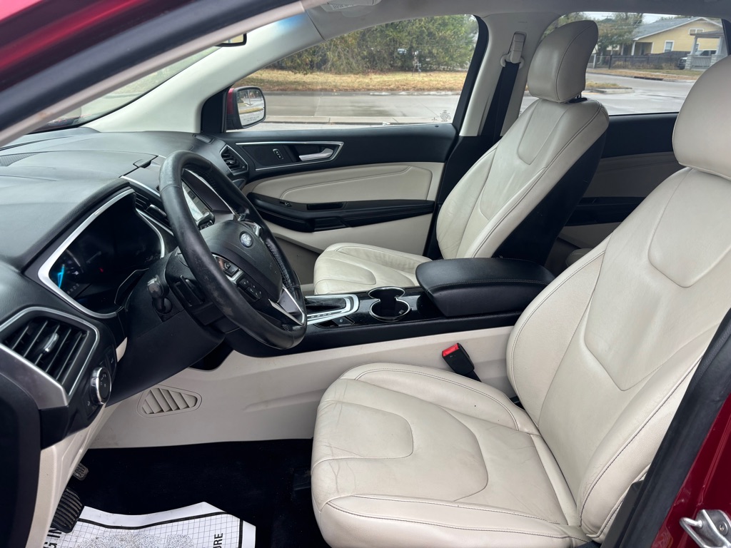 Photo 5 of this FORD EDGE