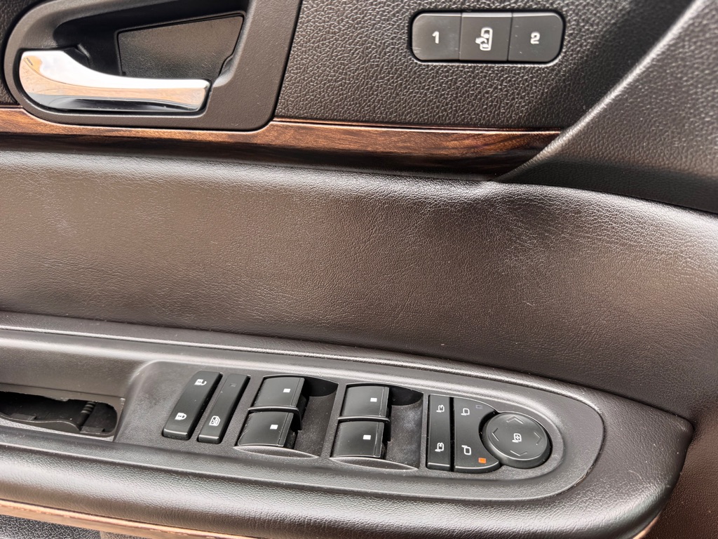 Photo 16 of this GMC ACADIA