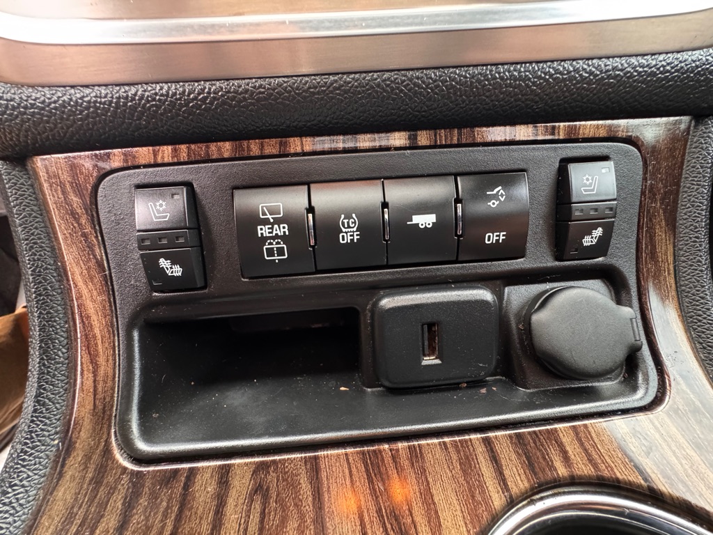 Photo 13 of this GMC ACADIA