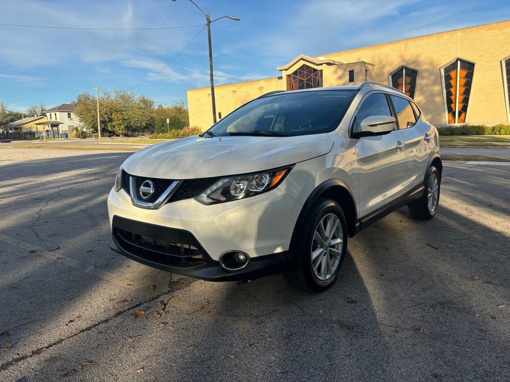 Photo 2 of this NISSAN ROGUE SPORT