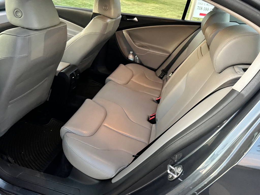 VOLKSWAGEN PASSAT 2010 VOLKSWAGEN PASSAT WVWJK7AN7AE096800
