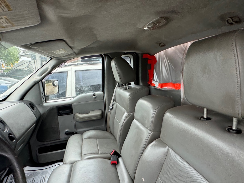 Photo 23 of this FORD F150