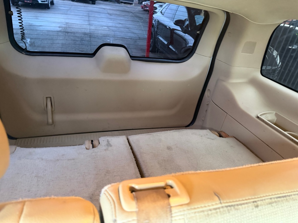 Photo 26 of this GMC YUKON