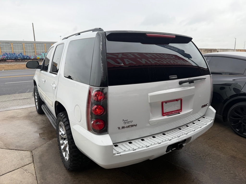 Photo 13 of this GMC YUKON