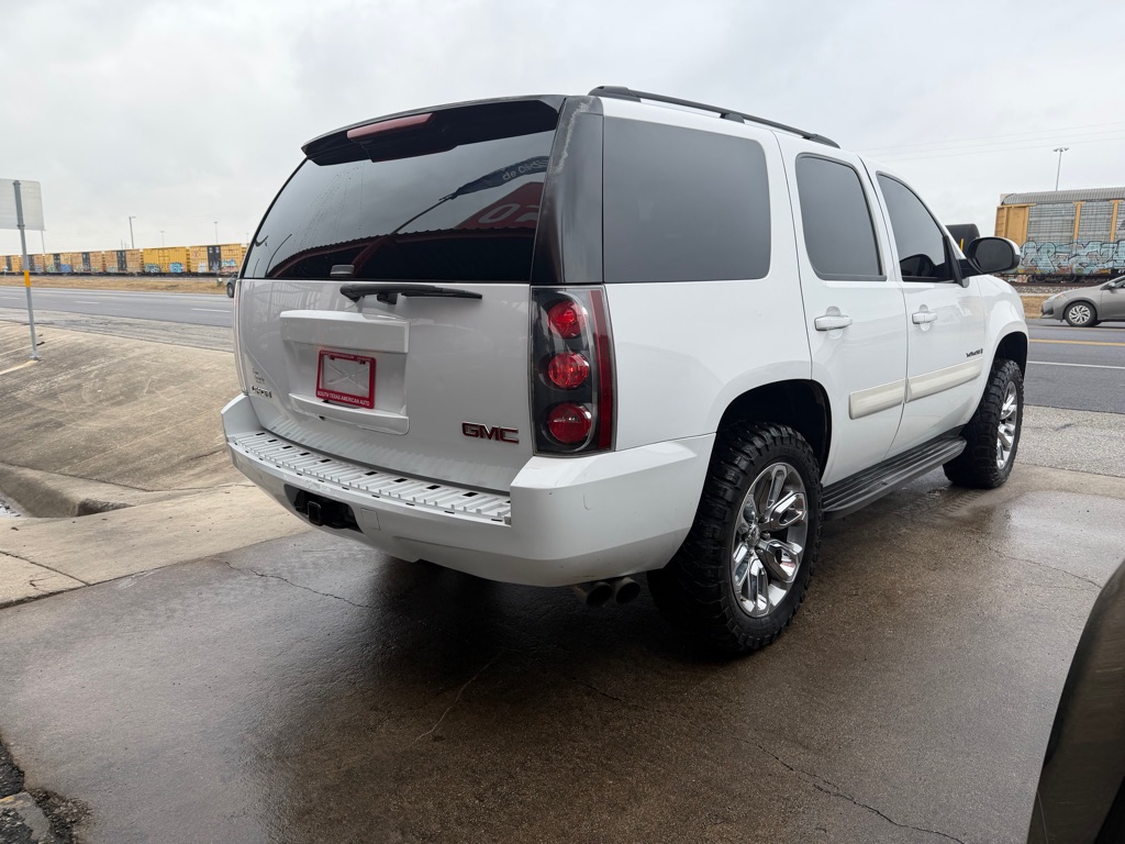 Photo 19 of this GMC YUKON