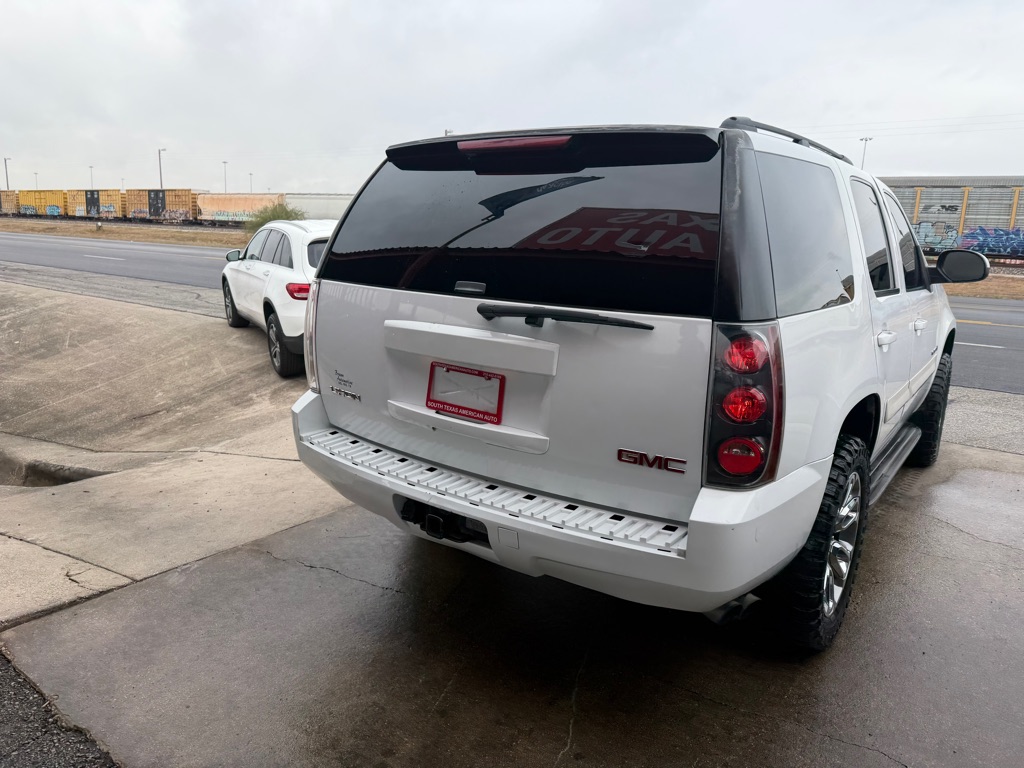 Photo 17 of this GMC YUKON