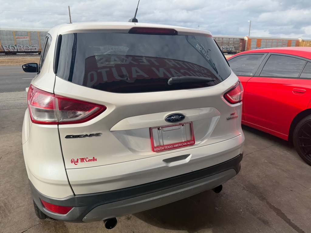 Photo 12 of this FORD ESCAPE