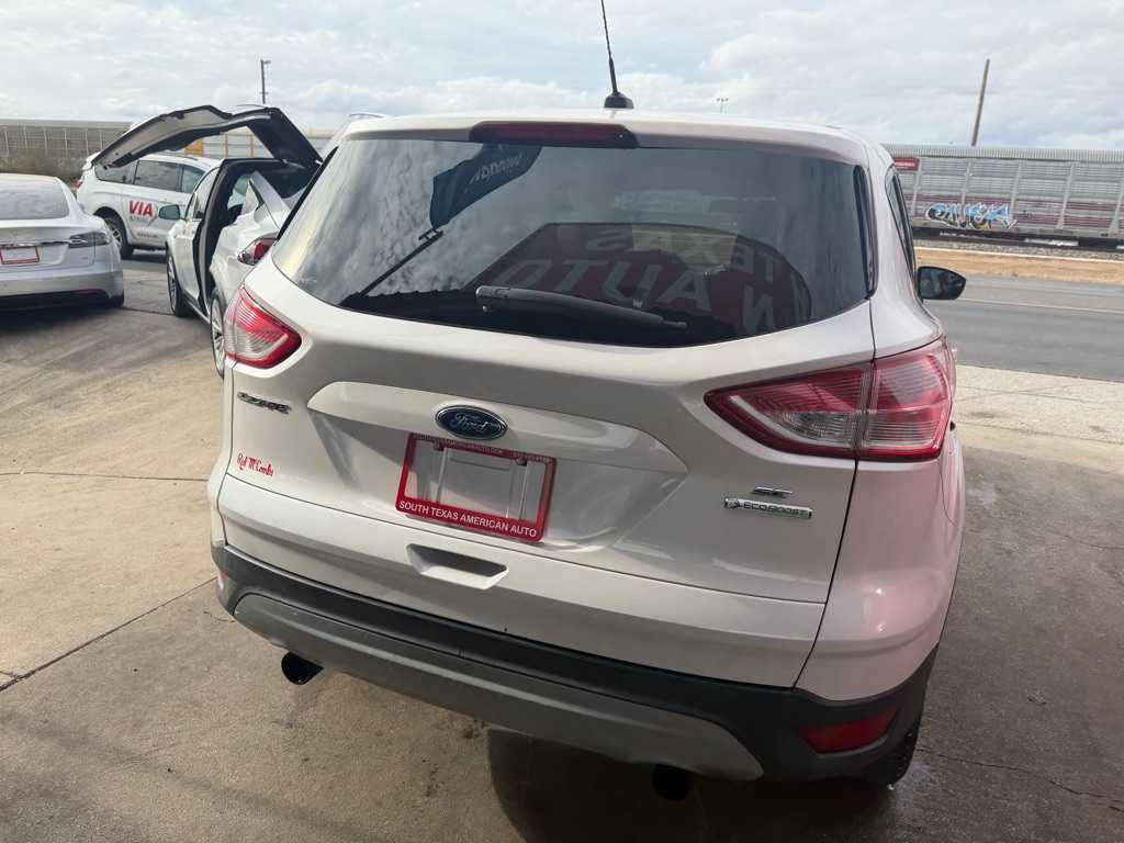 Photo 11 of this FORD ESCAPE